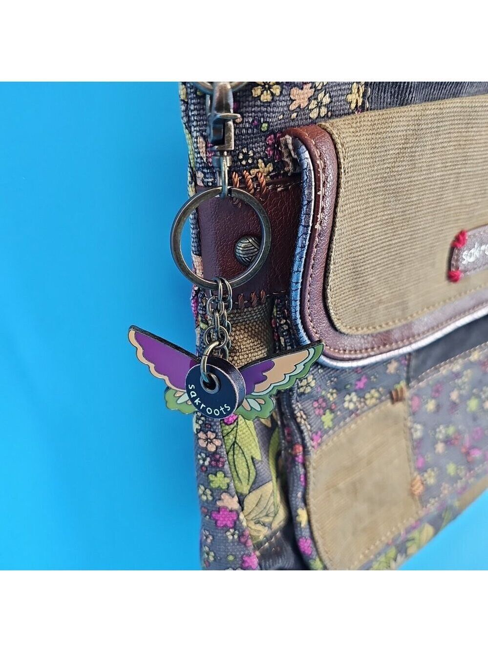 🌿 Sakroots Patchwork Canvas & Leather Crossbody - Picture 4 of 15